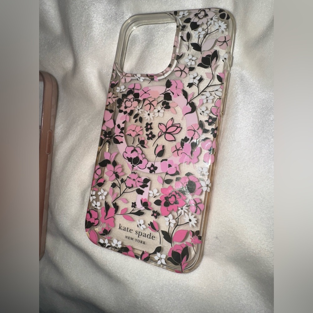 Lightly used Kate Spade case for iPhone 15 Pro Max